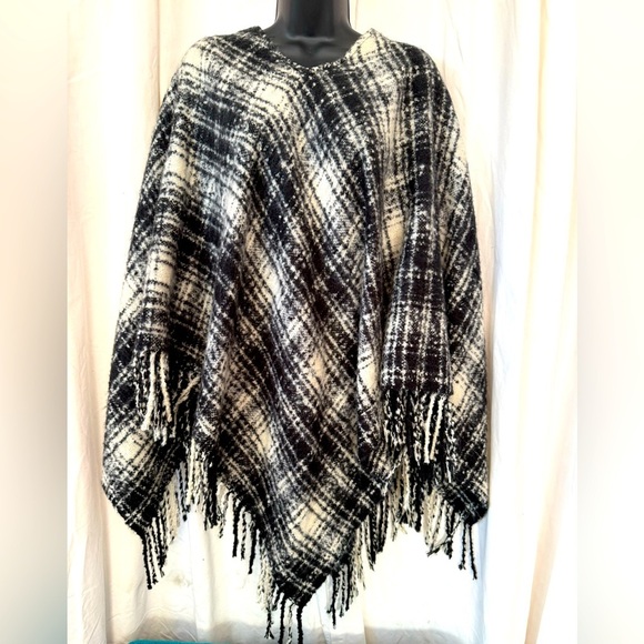 Lauren Ralph Lauren Pullover Poncho Fringed Black & White Women Cape Plaid - Picture 1 of 4